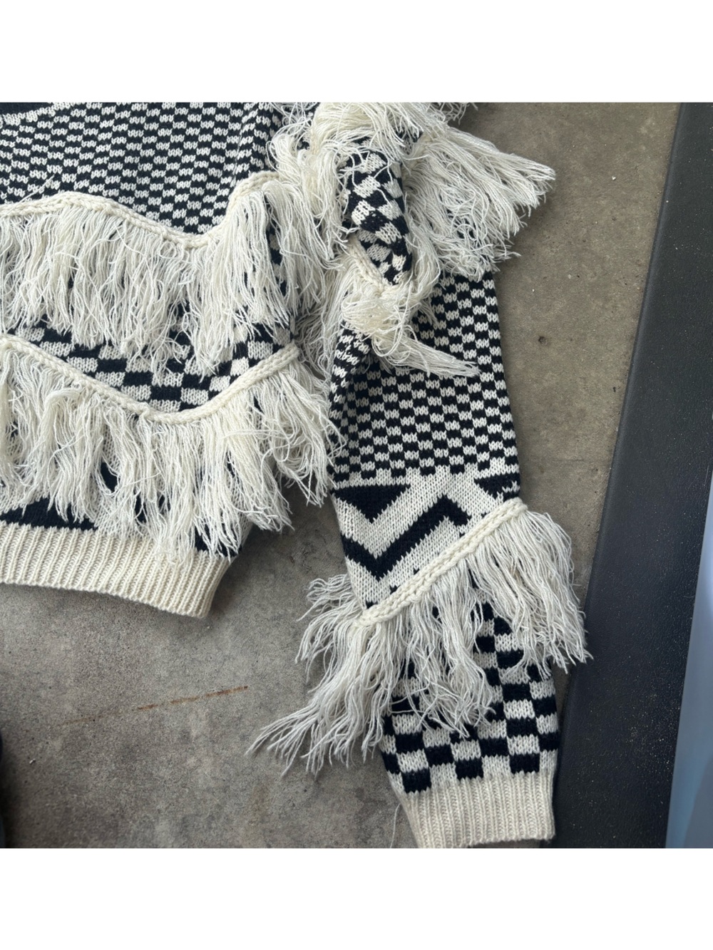 Cream and Black Fringe Knit Sweater - Picture 3 of 4